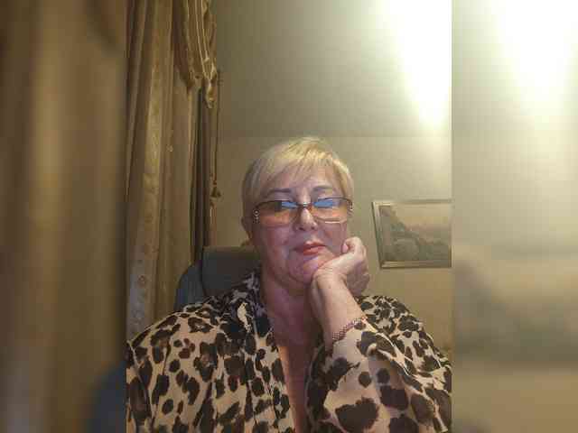 KarinkaSweet webcam