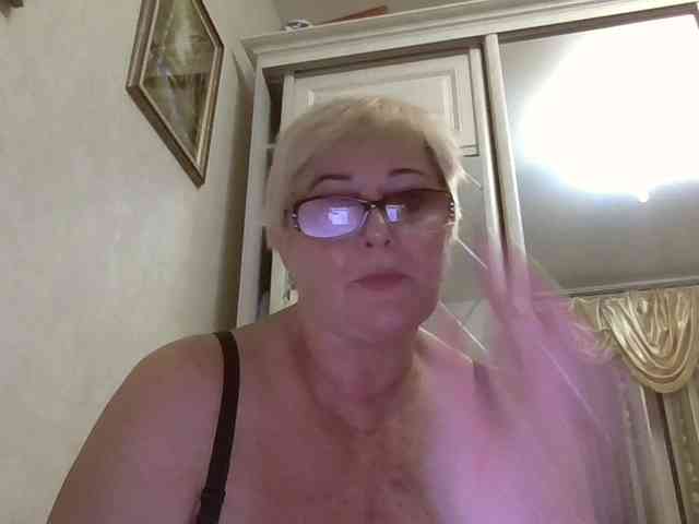 KarinkaSweet webcam