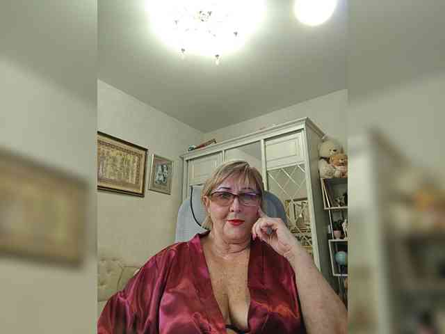 KarinkaSweet webcam