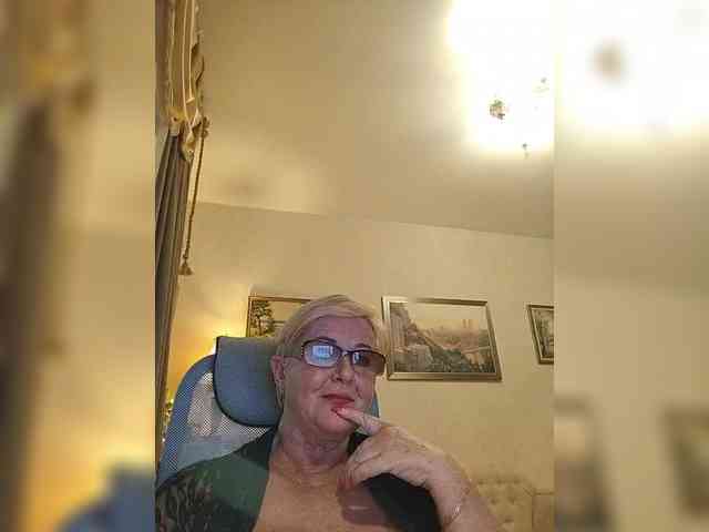 KarinkaSweet webcam
