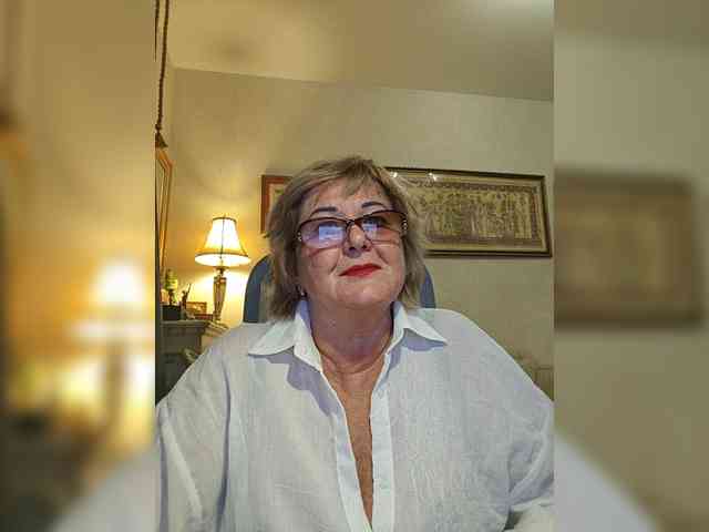 KarinkaSweet webcam