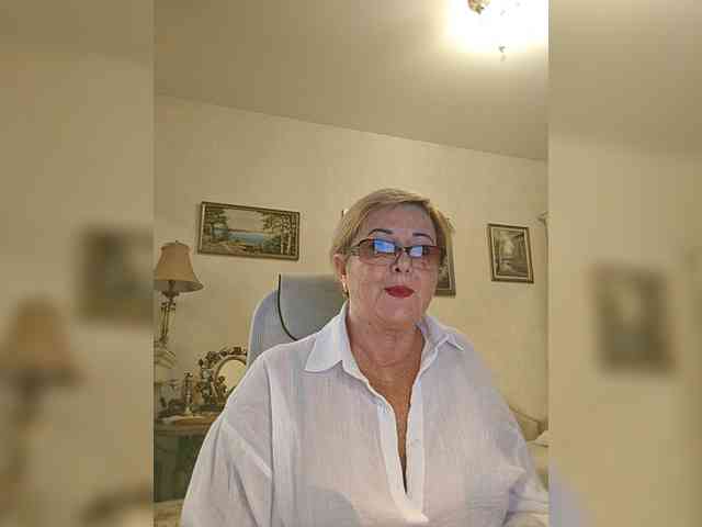 KarinkaSweet webcam