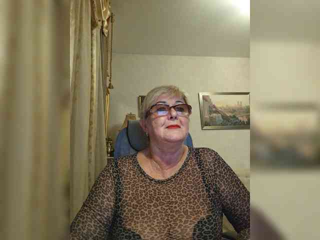 KarinkaSweet webcam