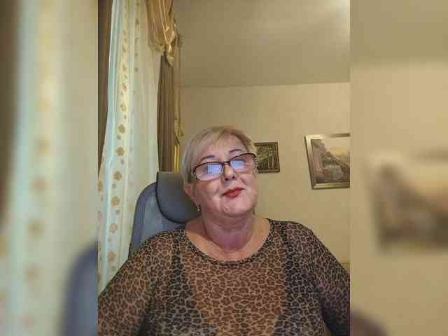 KarinkaSweet webcam