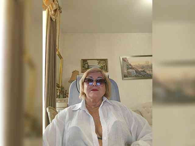 KarinkaSweet webcam