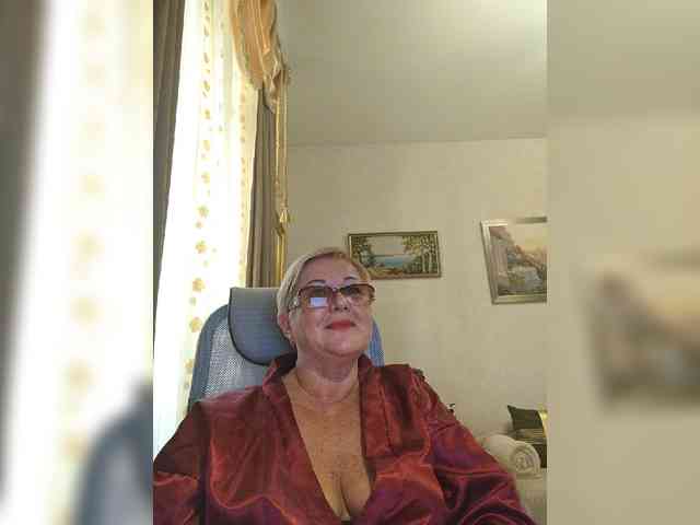 KarinkaSweet webcam