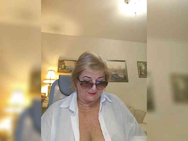 KarinkaSweet webcam