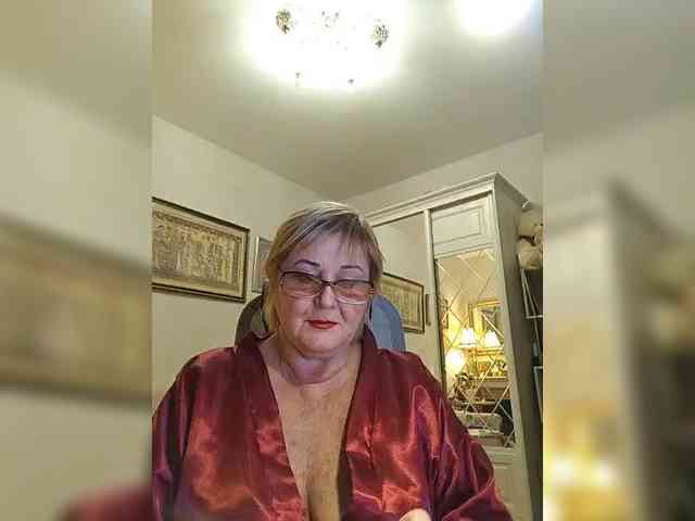KarinkaSweet webcam