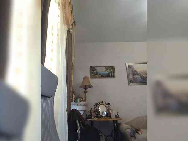 KarinkaSweet webcam