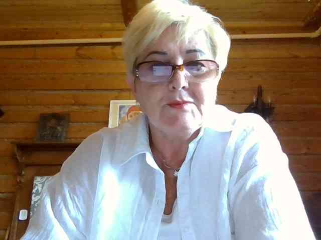 KarinkaSweet webcam