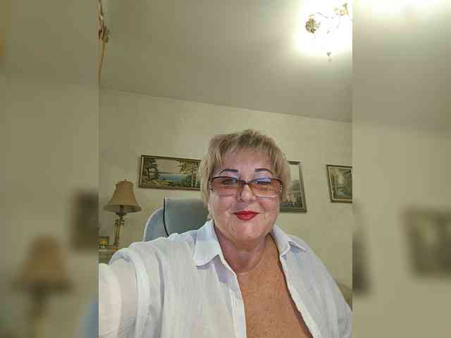 KarinkaSweet webcam