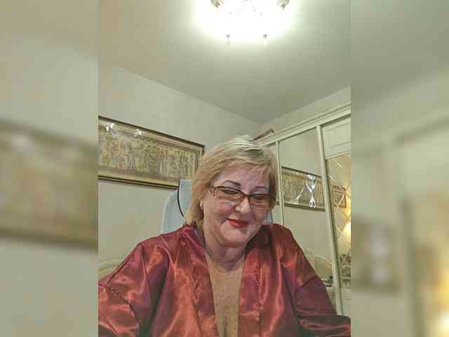 KarinkaSweet webcam