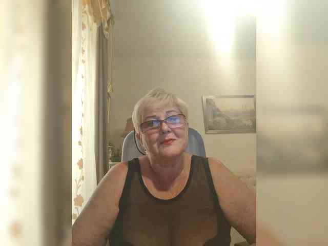 KarinkaSweet webcam