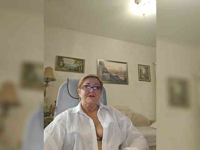 KarinkaSweet webcam