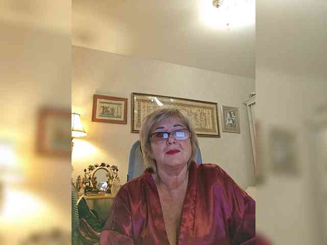 KarinkaSweet webcam