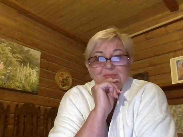 KarinkaSweet webcam