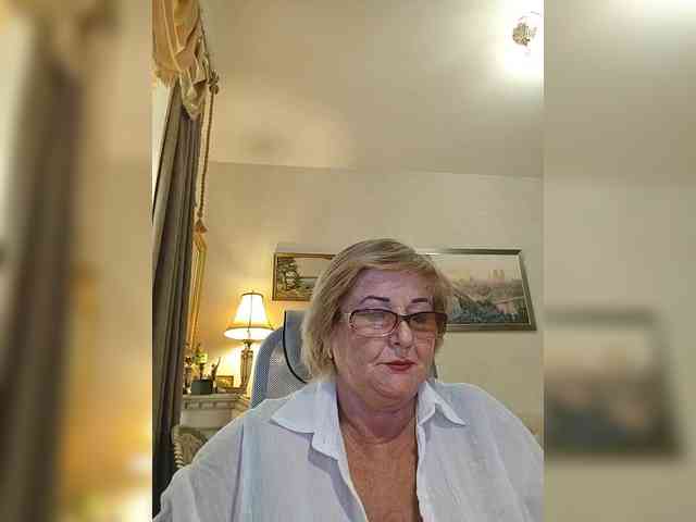 KarinkaSweet webcam