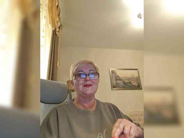 KarinkaSweet webcam