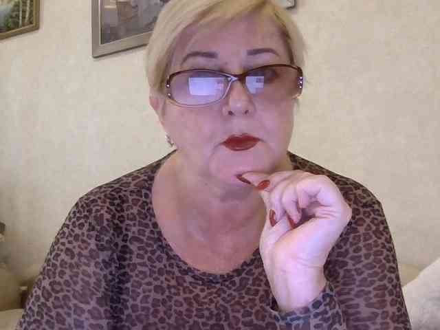 KarinkaSweet live female cam on bongacams