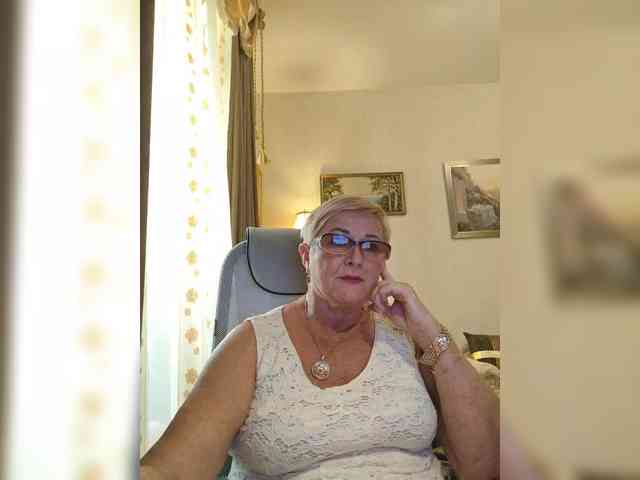 KarinkaSweet Live Webcam on BongaCams