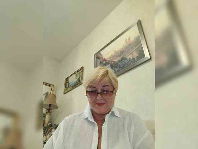 KarinkaSweet webcam