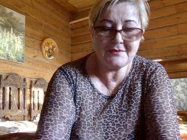KarinkaSweet webcam