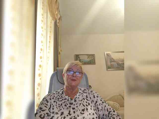 KarinkaSweet webcam