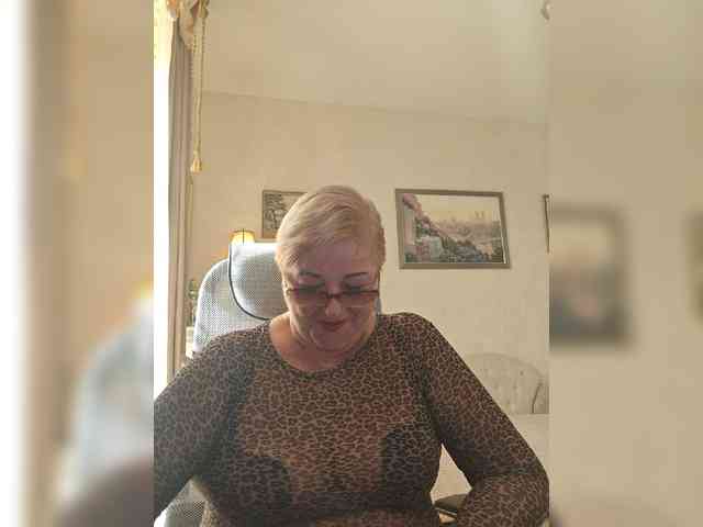 KarinkaSweet webcam