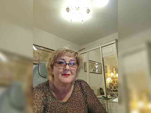 KarinkaSweet webcam