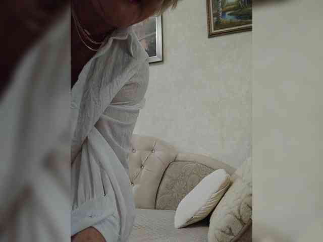 KarinkaSweet webcam