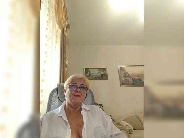 KarinkaSweet webcam