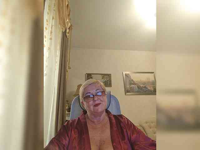 KarinkaSweet webcam