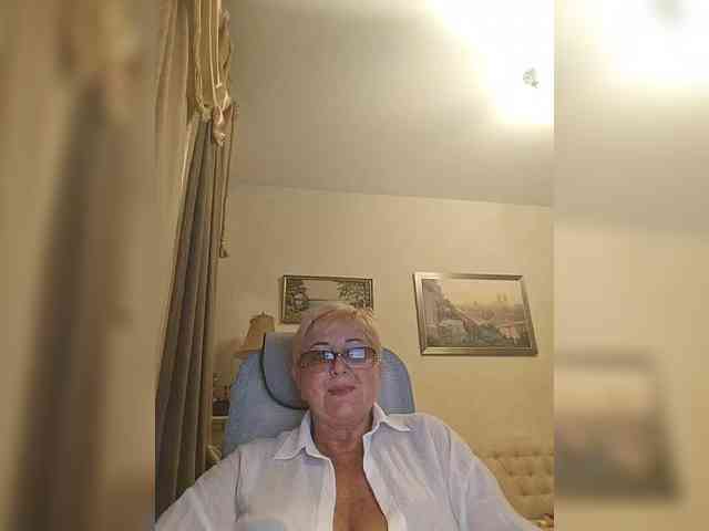 KarinkaSweet webcam