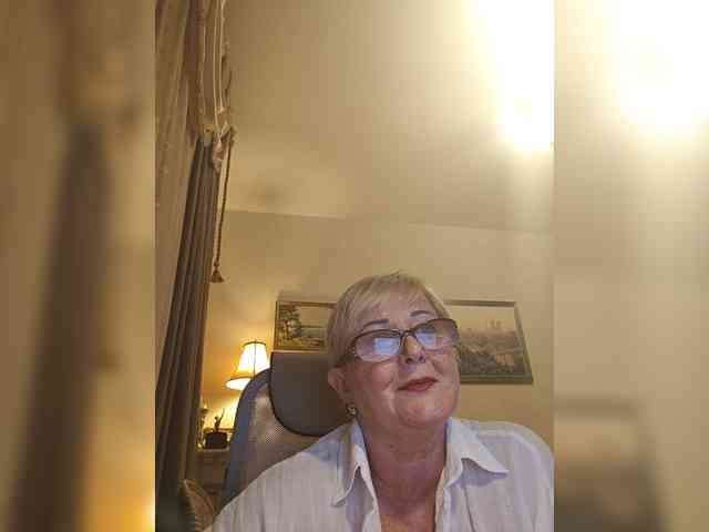 KarinkaSweet webcam