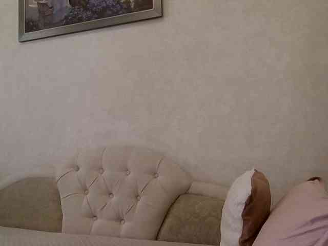 KarinkaSweet webcam