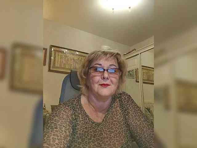 KarinkaSweet webcam