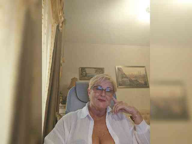 KarinkaSweet webcam