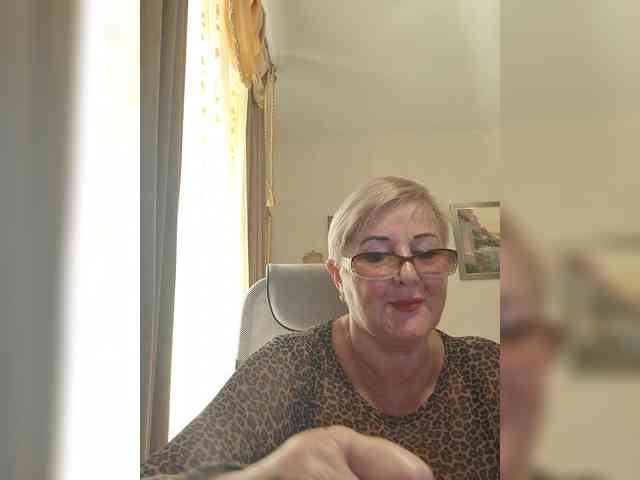KarinkaSweet webcam