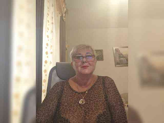 KarinkaSweet webcam
