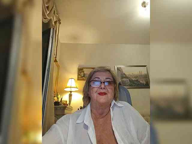 KarinkaSweet webcam