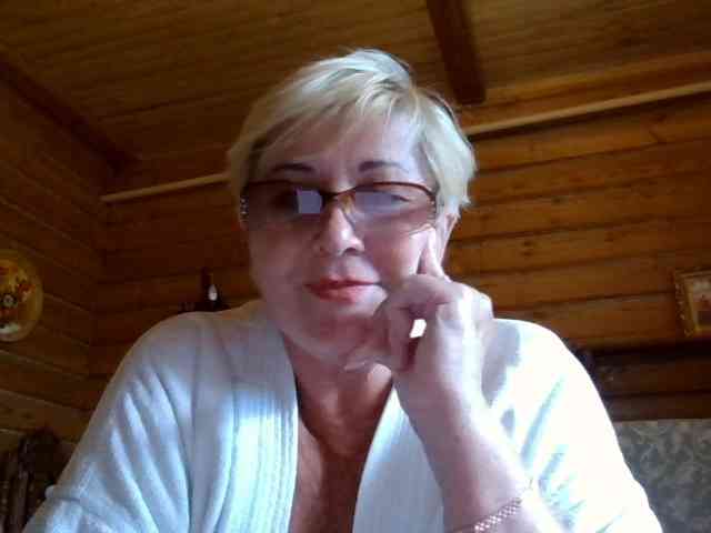 KarinkaSweet webcam