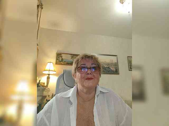 KarinkaSweet webcam