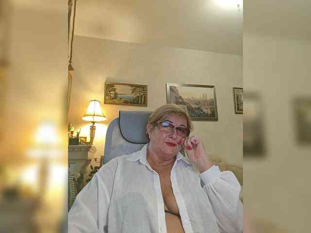 KarinkaSweet webcam