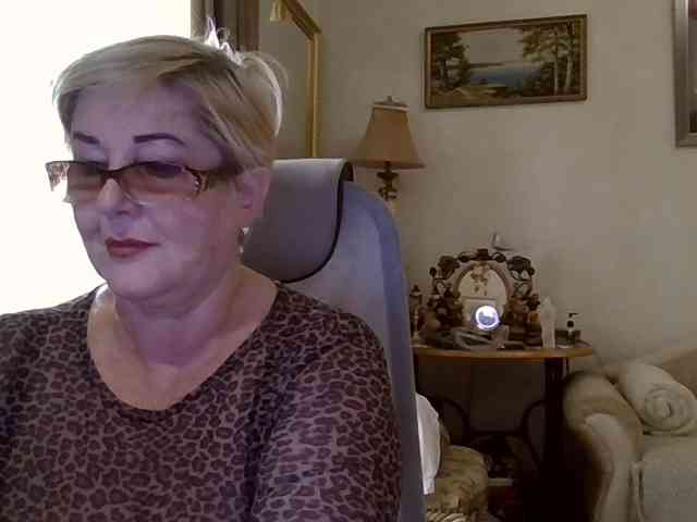 KarinkaSweet webcam