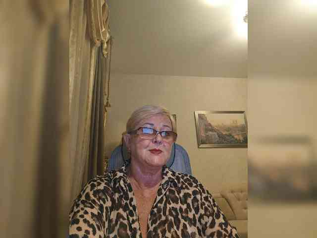 KarinkaSweet webcam