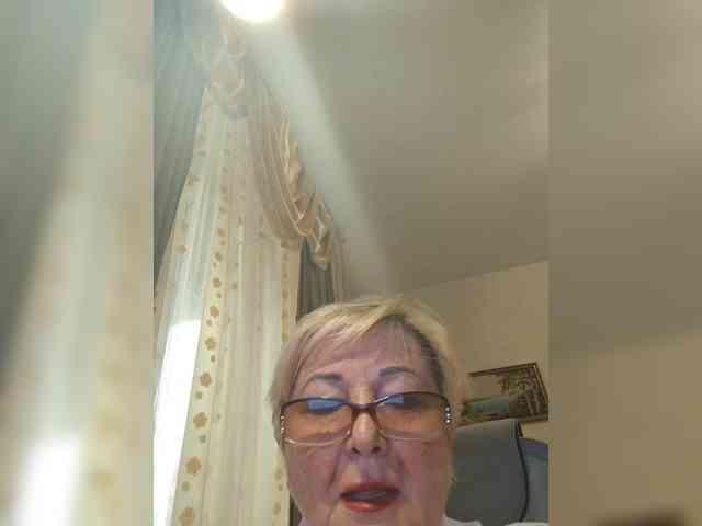 KarinkaSweet webcam
