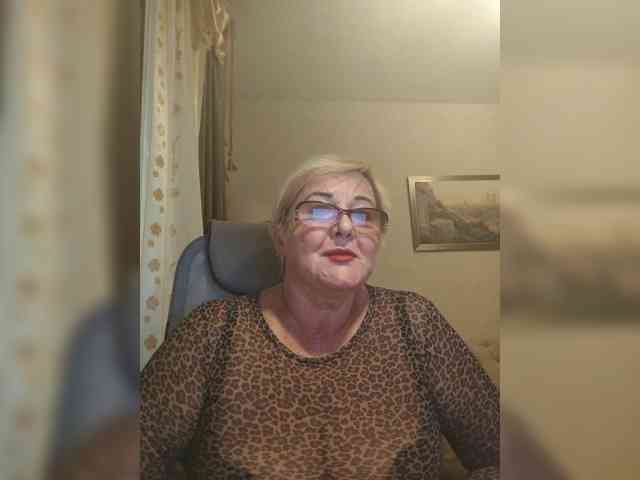 KarinkaSweet webcam