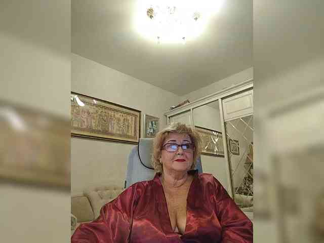 KarinkaSweet webcam
