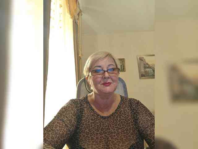 KarinkaSweet webcam