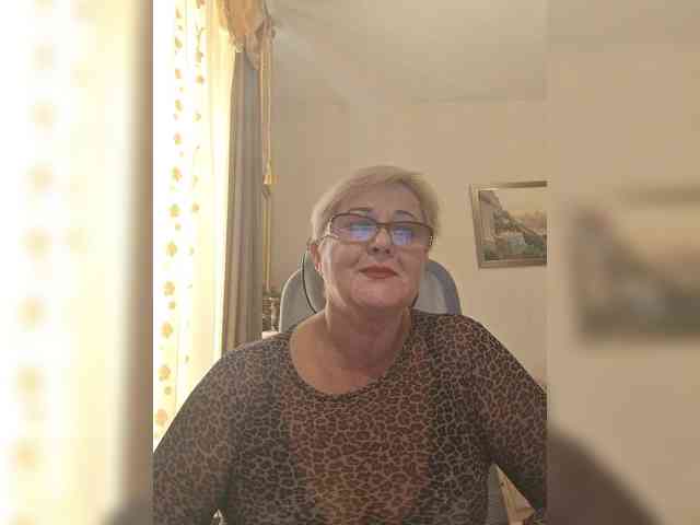 KarinkaSweet webcam